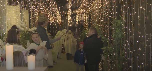 Live Nativity scene in Lehi raises funds for humanitarian aid