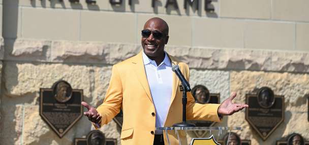 Hall of Fame chair thinks Bonds, Clemens denied entry by committee for same views held by writers