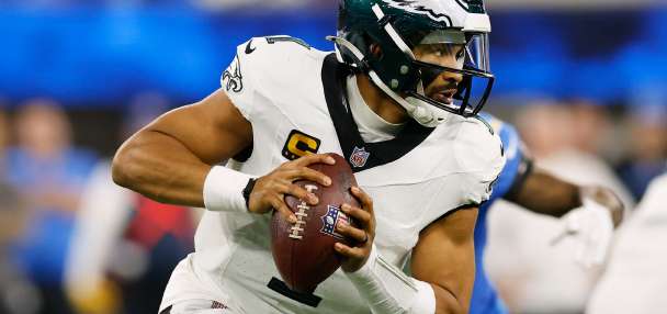 Chargers, Eagles in giving mood with three-turnover play