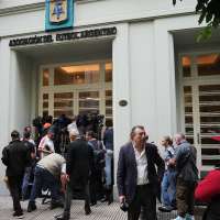 Police raid Argentine soccer clubs and AFA as part of investigation into alleged money laundering