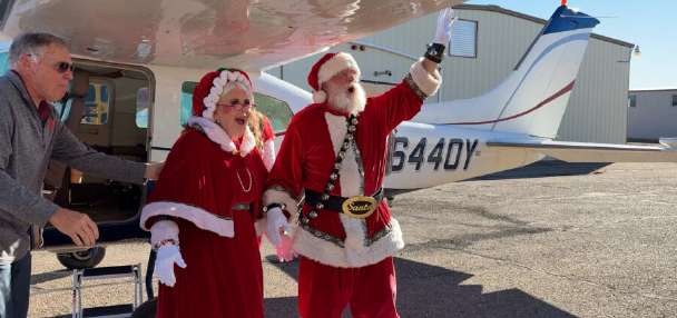 Volunteer pilots bring Santa, gifts to Title I schools on Utah-Arizona border