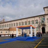 IOC advises sports bodies to let Russians compete in youth events again with flag and anthem