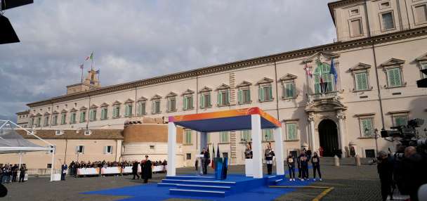 IOC advises sports bodies to let Russians compete in youth events again with flag and anthem