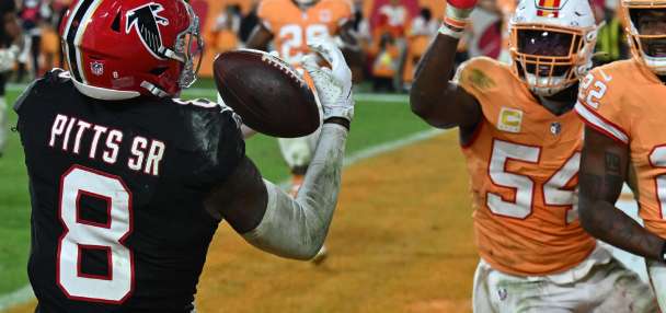 Pitts' performance is most productive by NFL tight end since 1996, helps Falcons beat Bucs