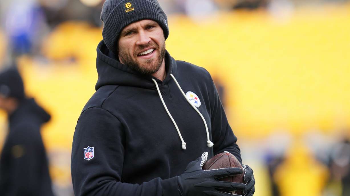Pittsburgh Steelers linebacker T.J. Watt warms up before an NFL football game against the Buffalo Bills Sunday, Nov. 30, 2025, in Pittsburgh.