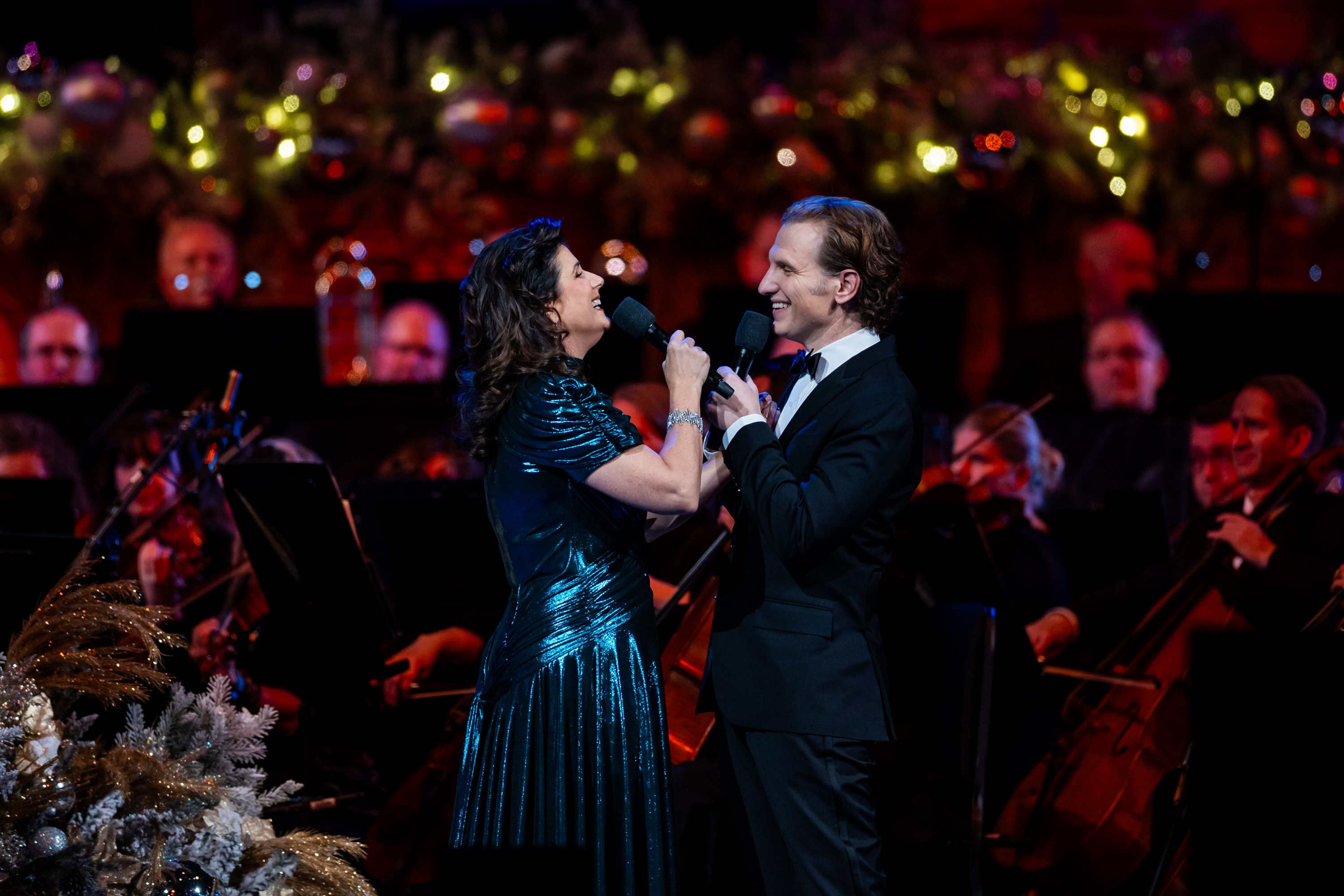 'Transcendent': Broadway couple creates magic in Tabernacle Choir Christmas concert