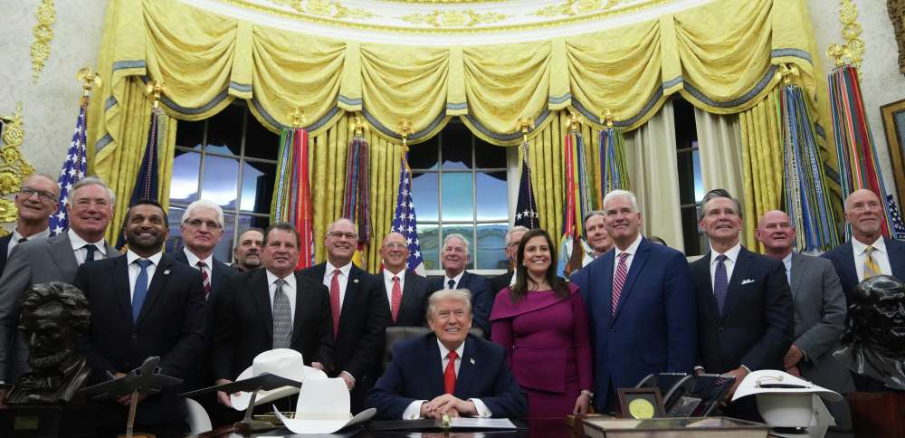 Trump honors 1980 'Miracle on Ice' hockey team