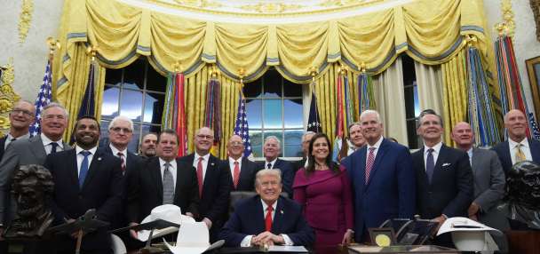 Trump honors 1980 'Miracle on Ice' hockey team