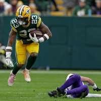 Packers running back Emanuel Wilson joins Josh Jacobs on injured report