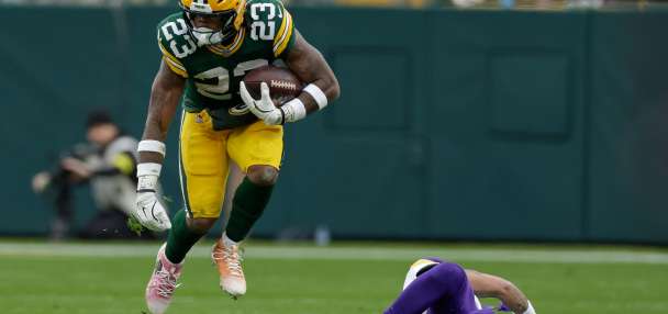 Packers running back Emanuel Wilson joins Josh Jacobs on injured report