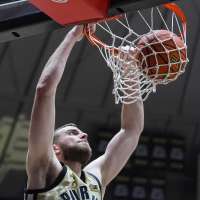 Oscar Cluff scores 22, Braden Smith reaches new milestone as No. 6 Purdue beats Marquette 79-59
