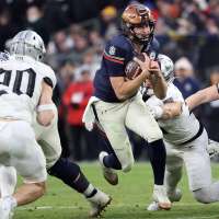 Horvath to Heidenreich on 4th-and-goal leads No. 22 Navy to a 17-16 win over Army