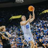 No. 10 Cougars cruise to 6th straight win, beat UC Riverside at home