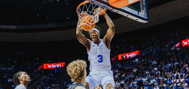 No. 10 Cougars cruise to 6th straight win, beat UC Riverside at home