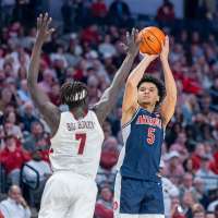 Burries scores 28 points as No. 1 Arizona rallies from halftime deficit to beat No. 12 Alabama 96-75