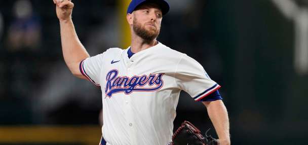 Veteran pitcher Merrill Kelly returns to Diamondbacks on a $40 million, 2-year deal, AP source says