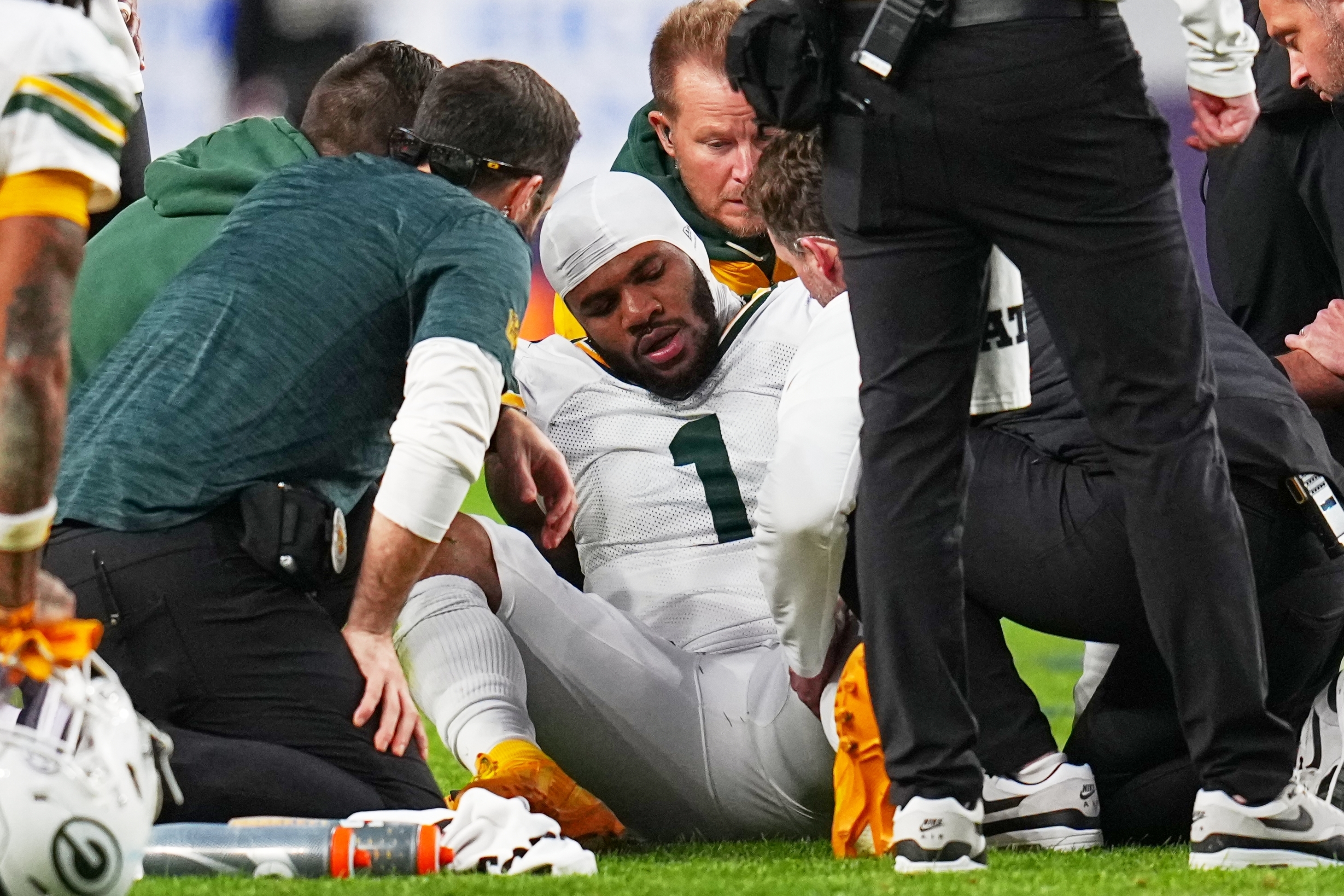 Packers star pass rusher Micah Parsons feared to have torn ACL, AP source says