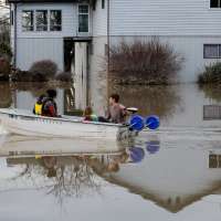 Evacuations ordered in 3 south Seattle suburbs after levee fails after week of heavy rain
