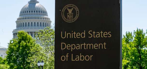 US up 64,000 jobs in November but lost 105,000 in October; unemployment rate at 4.6%