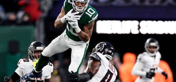 Jets releasing wide receiver Allen Lazard, AP source says