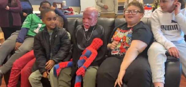 'It's a miracle': 10-year-old boy burned in plane crash returns home