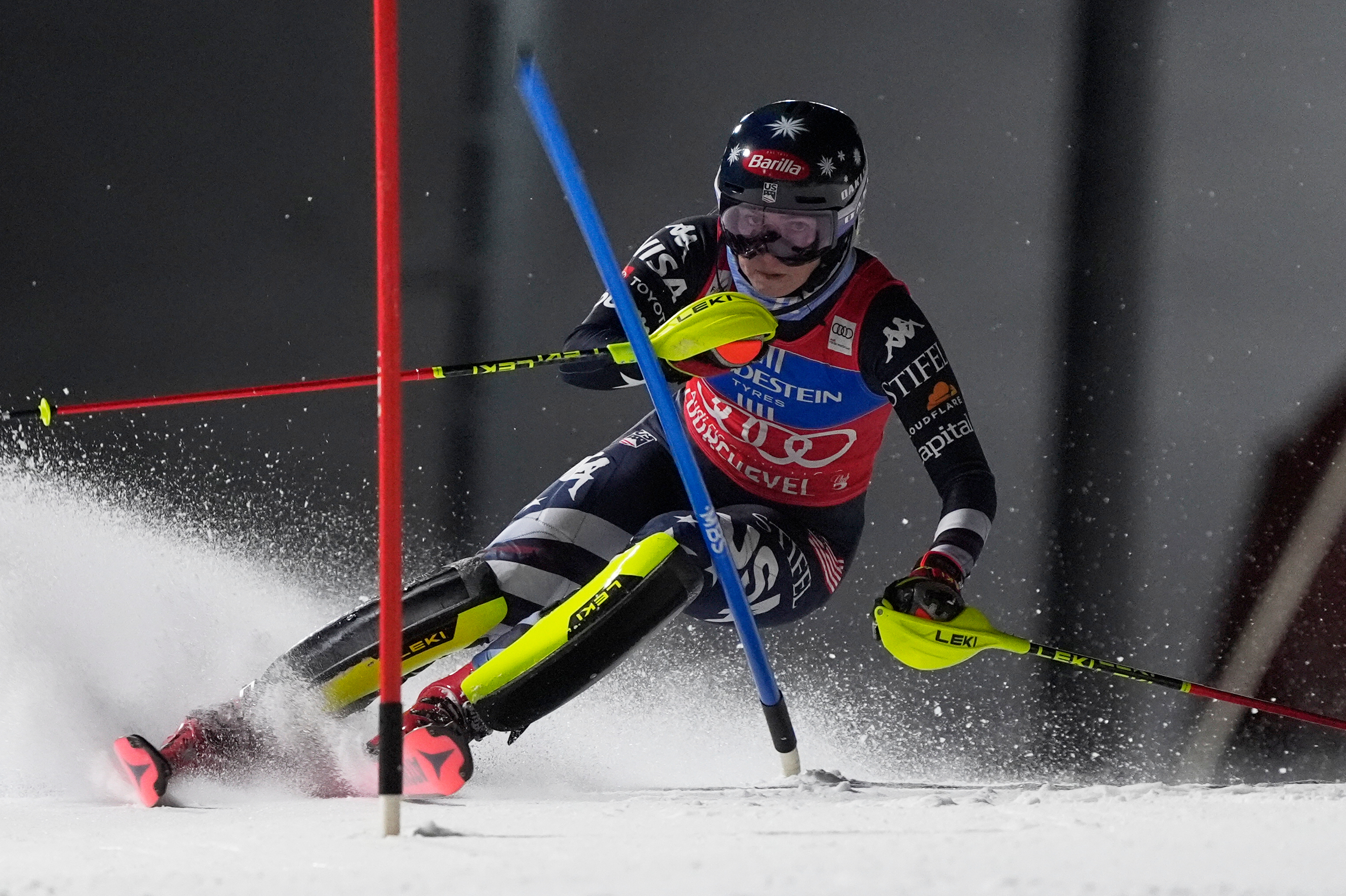 Mikaela Shiffrin leads 1st run of night slalom as rivals falter under the lights