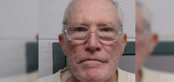 Man who killed truck stop security guard seeks parole during rambling hearing