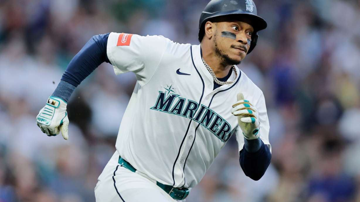 FILE - Seattle Mariners' Jorge Polanco runs on his two-RBI double against the Los Angeles Angels during the first inning of a baseball game Saturday, Sept. 13, 2025, in Seattle.