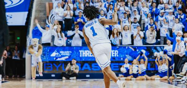 Top Sports story anchor