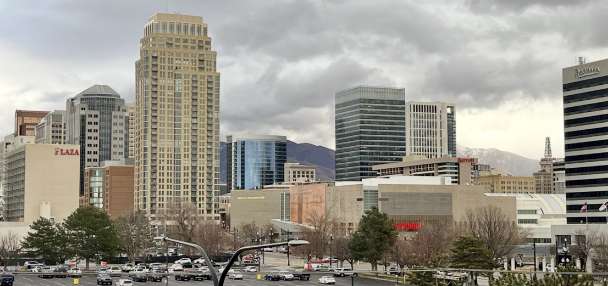 How strong wind gusts helped Salt Lake City shatter a temperature record