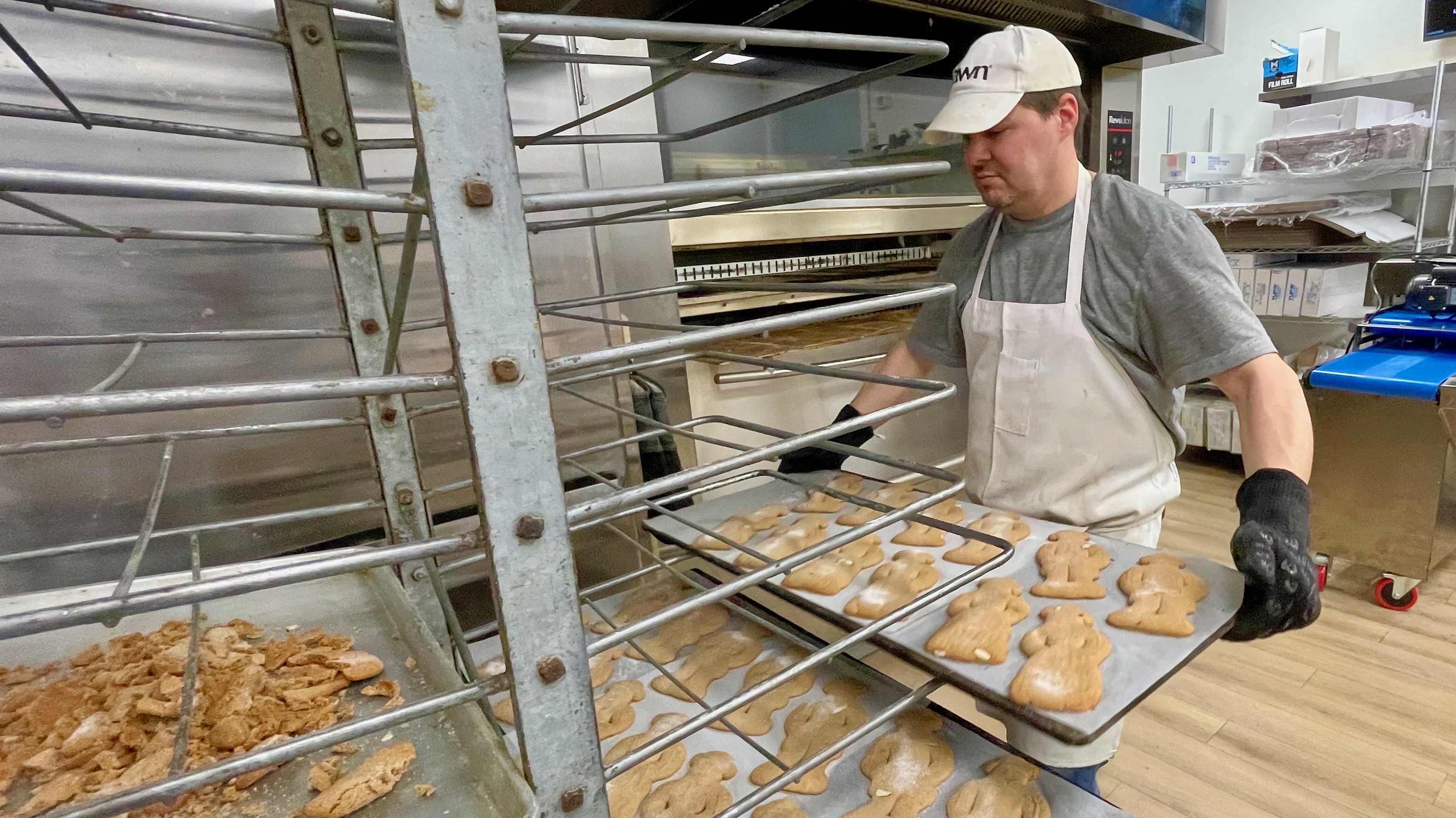 Featured image for article: Topper Bakery in Ogden Reintroduces Speculaas Cookies After 5-Year Break