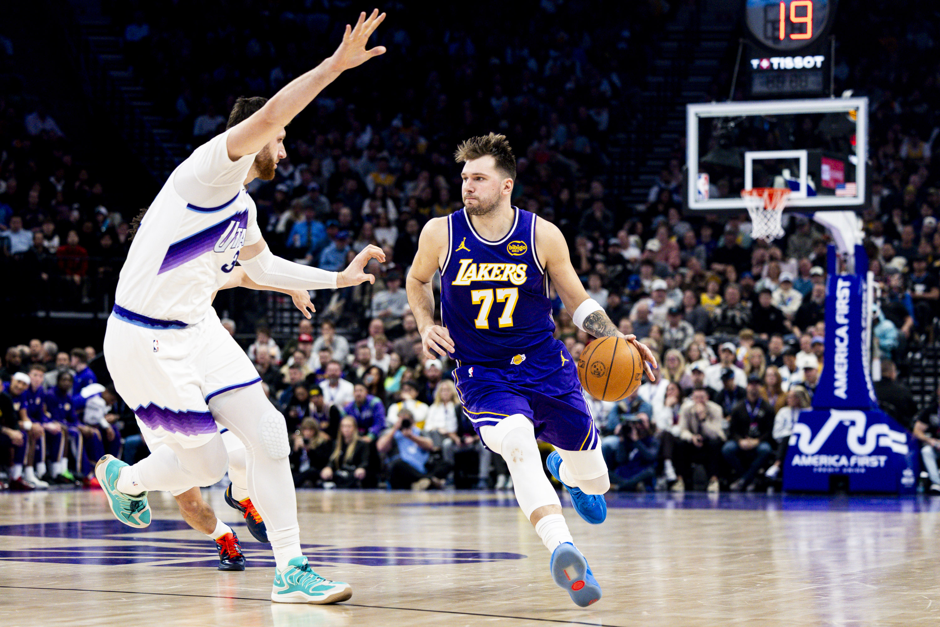 Doncic notches 40-point triple-double as Lakers escape Jazz 143-135