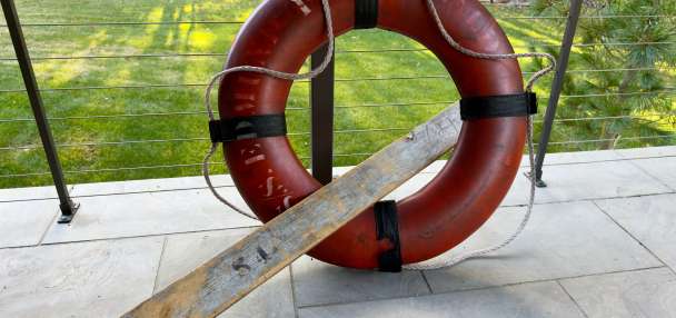 Top Business story anchor