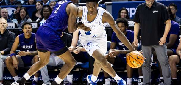 Top Sports story anchor