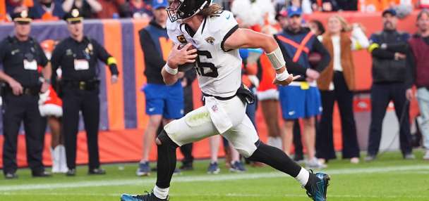Trevor Lawrence's 4 TDs propel Jaguars past Broncos 34-20, ending Denver's 11-game winning streak