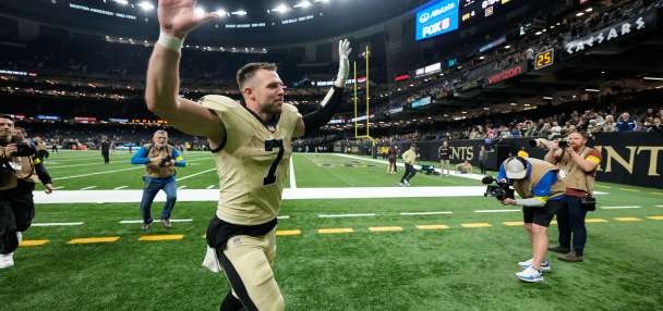 Locals in the NFL: An emotional Taysom Hill made NFL history in possibly final game in New Orleans