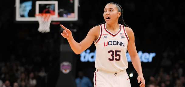 UConn stays No. 1 in women's AP Top 25 poll after rout, Texas, South Carolina, UCLA next