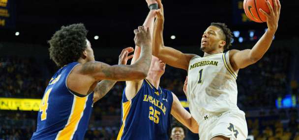 No. 2 Michigan closing gap on No. 1 Arizona in AP Top 25, Duke falls out of top five