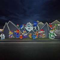 Mapleton man lights homes for people in need during the holiday season