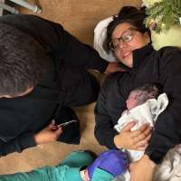 Utah woman gives birth under Orem hospital's Christmas tree in the lobby