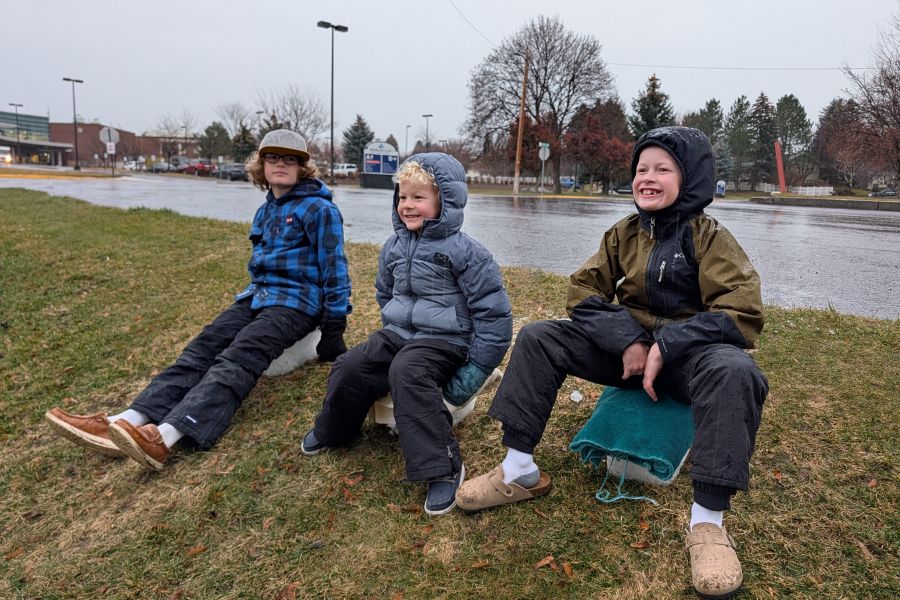 Families reinvent Christmas traditions due to lack of snow