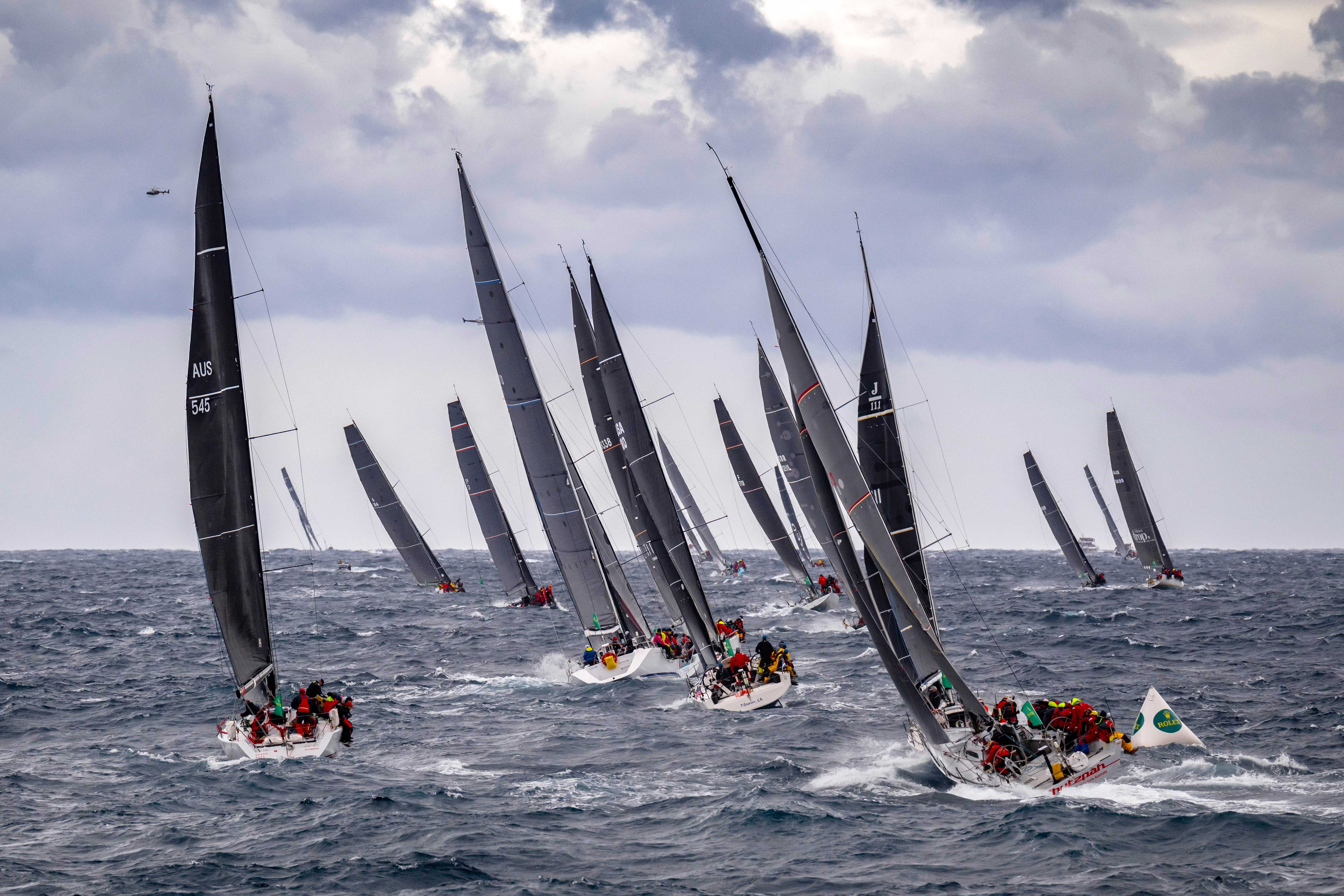 Supermaxis Comanche and LawConnect continue close duel on Day 2 of the Sydney to Hobart race
