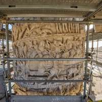 Ancient Roman column gets high-tech laser facelift
