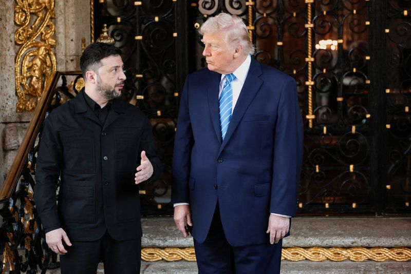 Zelenskyy meets Trump in Florida for talks on Ukraine peace plan