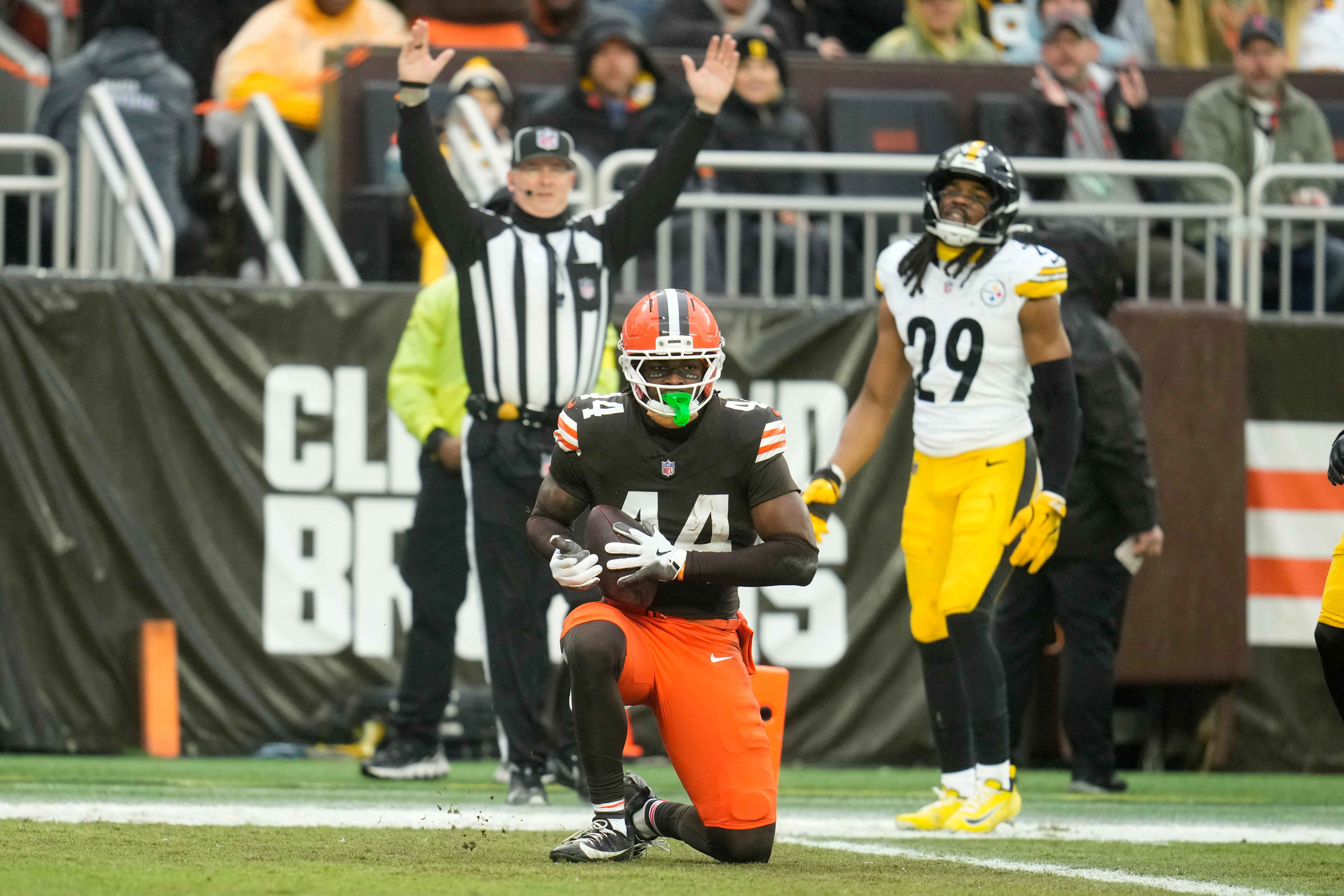 Browns prevent Steelers from clinching AFC North with 13-6 win over Pittsburgh