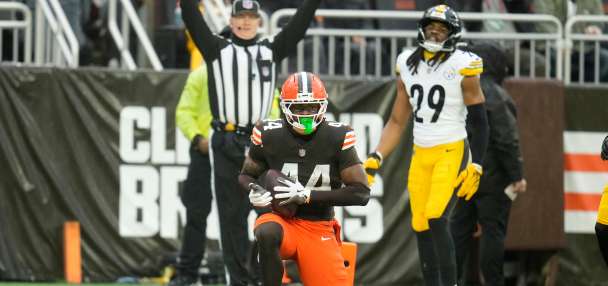 Browns prevent Steelers from clinching AFC North with 13-6 win over Pittsburgh