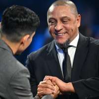 Roberto Carlos says he's 'recovering well' after undergoing heart procedure in Brazil