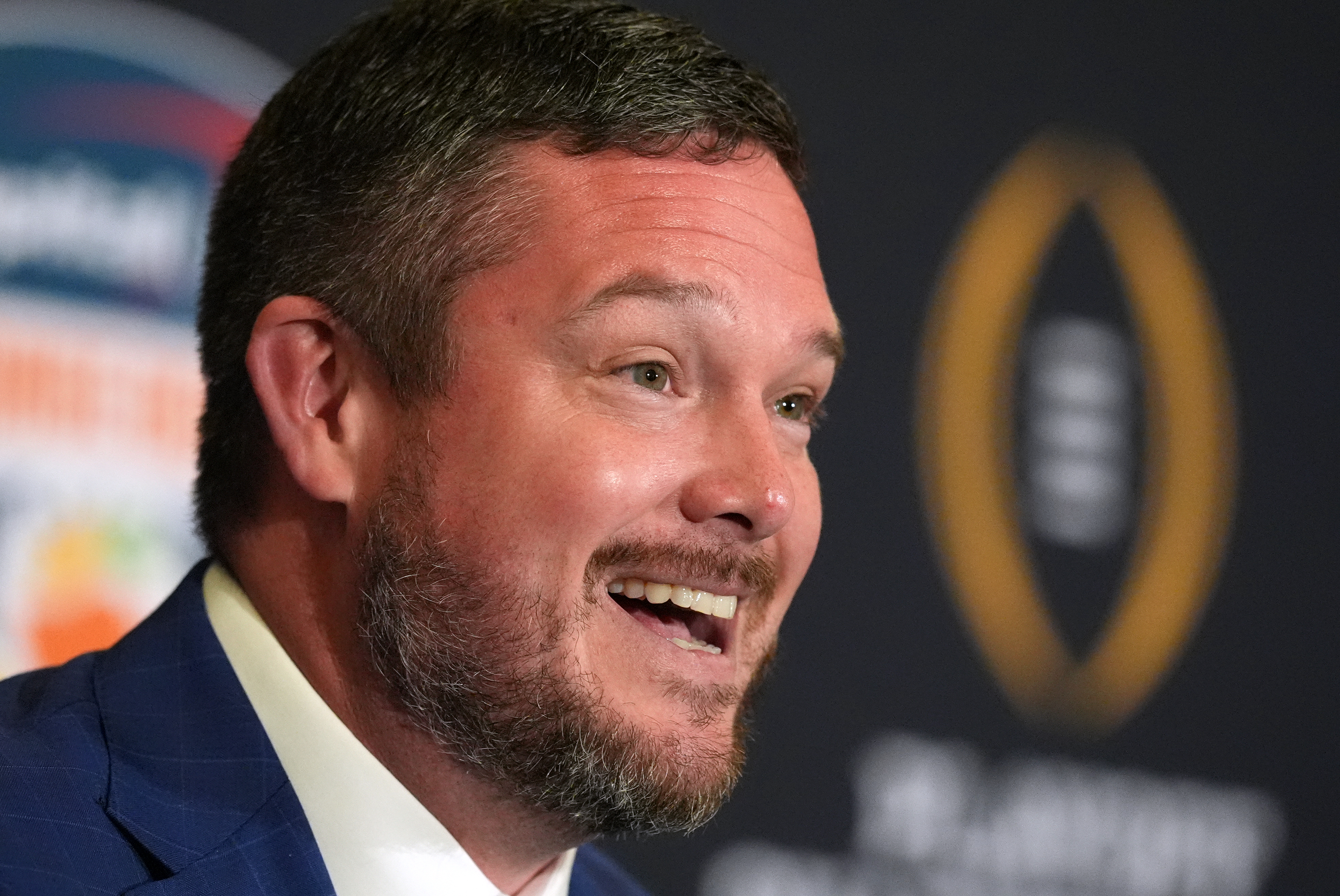 As CFP plods along, transfers and coaching moves don't wait. Oregon's Dan Lanning wants change