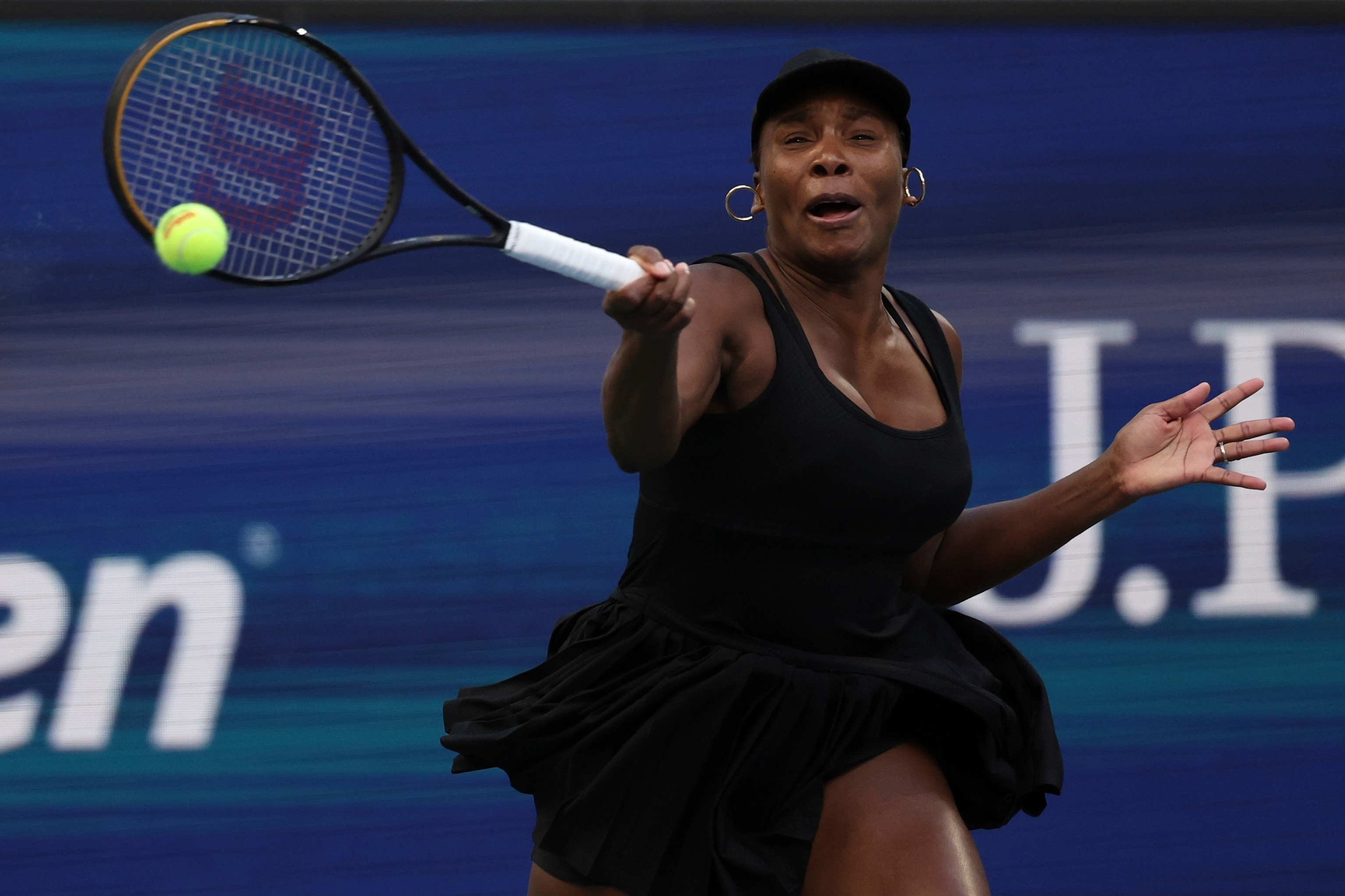 Venus Williams is back at the Australian Open 5 years after her last appearance, 28 after her 1st