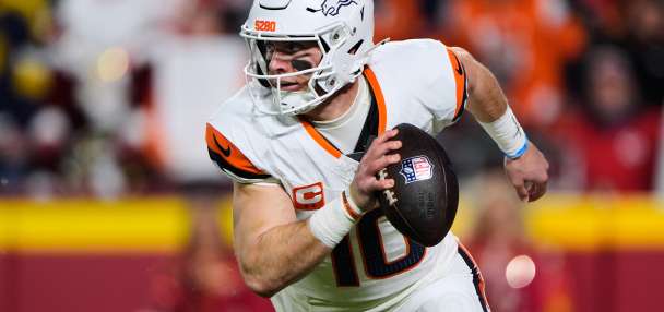 Final week of the NFL's regular season arrives with No. 1 seed still undecided in AFC, NFC